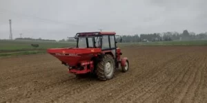 Terminy nawożenia azotem do zmiany? Rolnicy chcą wcześniejszego wjazdu w&nbsp;pole
