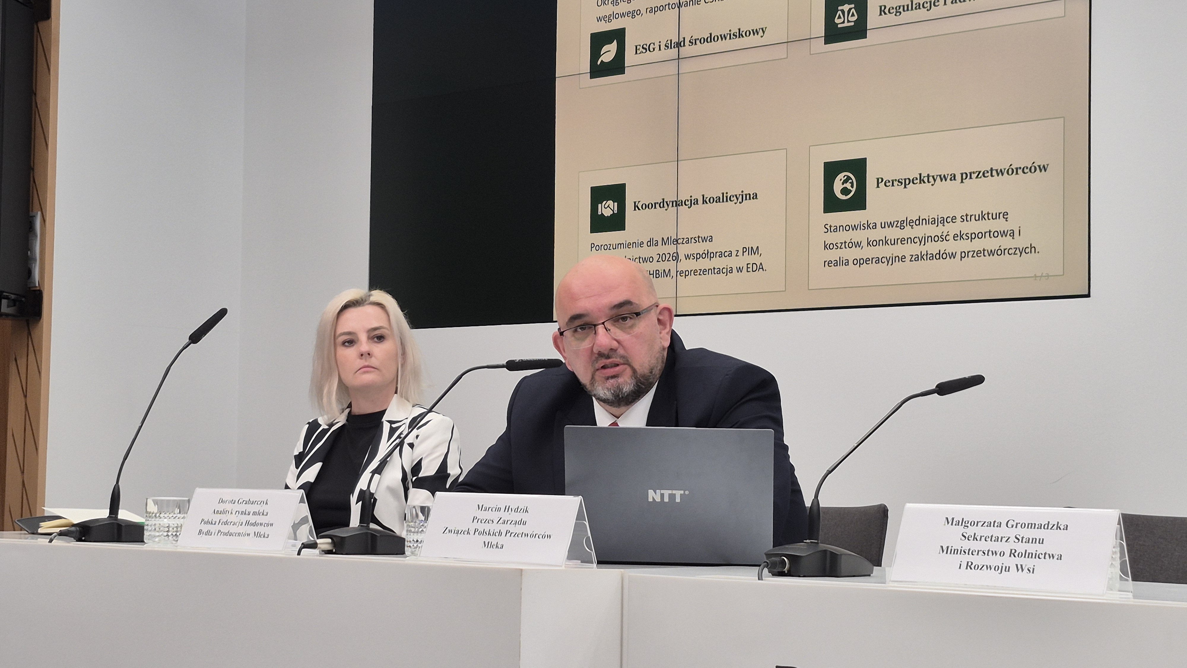 Koszty opakowań mleka choćby 40 proc. w górę. Nowe przepisy mogą mocno uderzyć w mleczarnie