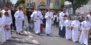 Boże Ciało na wsi-procesja na Boże Ciało-Boże Ciało w Lipnie-procesja